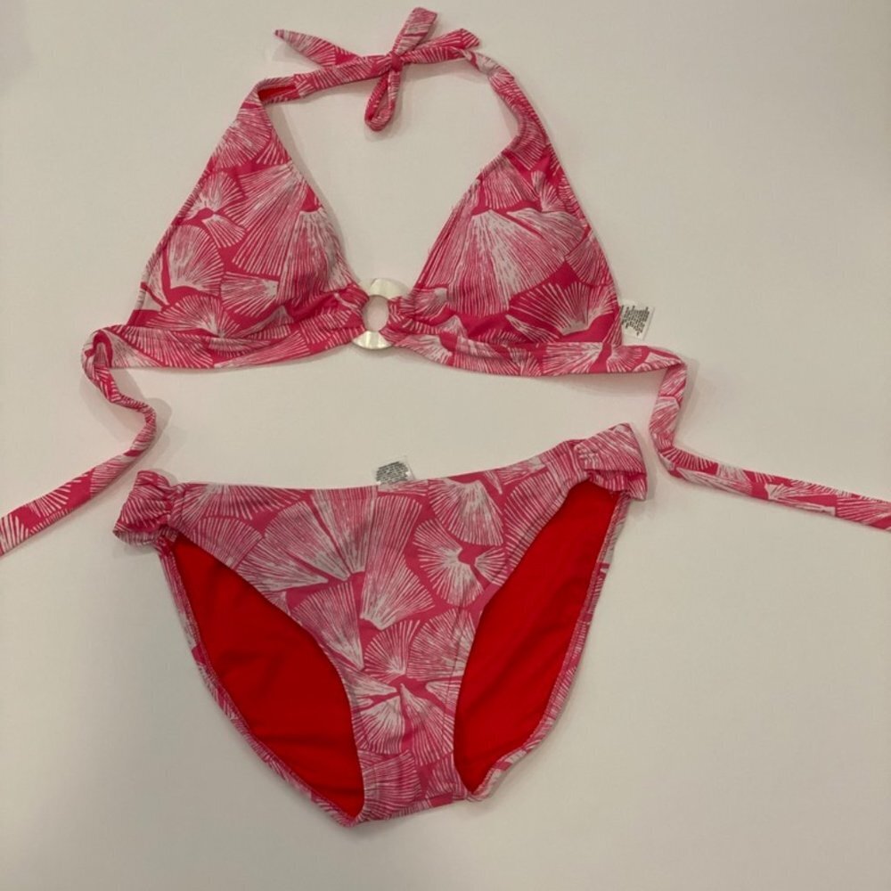 Fuschia and white with shell detailing Bikini XL